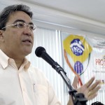 Prefeito abre aula inaugural para capacitação de educadores do ProJovem - Fotos: Márcio Garcez