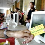 Bolsa Família beneficia 23.700 famílias em Aracaju com os novos cartões entregues hoje - Fotos: Márcio Dantas