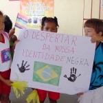 Alunos da escola Maria Clara Machado participam de marcha pela consciência negra - Fotos: Márcio Garcez