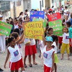 Alunos da escola Maria Clara Machado participam de marcha pela consciência negra - Fotos: Márcio Garcez