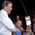 Prefeito faz entrega solene de troféus conquistados pela banda da Escola Municipal Laonte - Fotos: Márcio Garcez