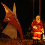 Parceiros da prefeitura no programa de adoção de praças investem na decoração natalina - Decoração natalina em avenidas e praças