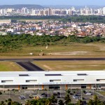 Presidente da Infraero informa ao prefeito Marcelo Déda início das obras do aeroporto - Foto: Márcio Garcez