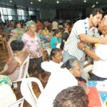 Centenas de idosos assistidos pela Saúde Municipal participaram do II Baile de Primavera - Fotos: Silvio Rocha