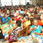 Centenas de idosos assistidos pela Saúde Municipal participaram do II Baile de Primavera - Fotos: Silvio Rocha