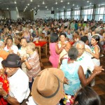 Centenas de idosos assistidos pela Saúde Municipal participaram do II Baile de Primavera - Fotos: Silvio Rocha