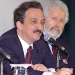 Exministro Adib Jatene explica a seleção dos premiados com o troféu ODM Brasil 2005 - Fotos: Márcio Dantas