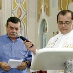 Marcelo Déda agradece conquistas e pede proteção para a cidade na missa de Natal da prefeitura - Fotos: Márcio Dantas
