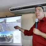Prefeito reúne imprensa e anuncia calendário de inaugurações para o início de 2006  - Fotos: Márcio Dantas
