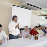 Prefeito reúne imprensa e anuncia calendário de inaugurações para o início de 2006  - Fotos: Márcio Dantas
