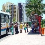 Orla da Atalaia e Centro da cidade com linhas especiais de ônibus - Fotos: Lindivaldo Ribeiro