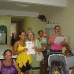 Mulheres gestantes e com recémnascidos concluem curso de cabeleireiro - Fotos: Ascom/Fundat
