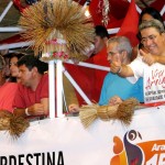 Cantora da banda Babado Novo parebeniza prefeito pela administração - Fotos: Márcio Dantas