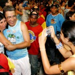 Prefeito entra na folia durante a terceira noite do PréCaju 2006 - Fotos: Márcio Dantas