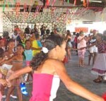 Baile carnavalesco da Semasc integra gerações atendidas nos programas sociais da PMA - Fotos: Ascom/Semasc