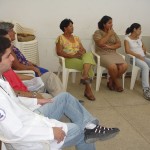 Projeto Academia da Cidade leva aulas de relaxamento para funcionários da USF Celso Daniel - Fotos: Ascom/SMS