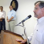 Prefeito recebe anteprojetos de leis que regulamentam códigos urbanísticos e o novo Plano Diretor - Fotos: Márcio Garcez e Márcio Dantas