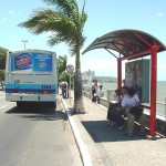 SMTT implanta novos abrigos de ônibus e sinaliza vários pontos da cidade - Fotos: Lindivaldo Ribeiro
