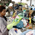 Excatadores de lixo integram com dignidade a Cooperativa de Agentes de Reciclagem de Aracaju - Fotos: Silvio Rocha