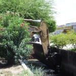 Emsurb executa limpeza mecanizada no canal da rua Filadelfio Dória - Moradores elogiam serviço