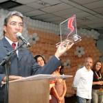 Prefeito homenageia mulheres com troféus Núbia Marques e Mulher Destaque 2005 - Fotos: Wellington Barreto