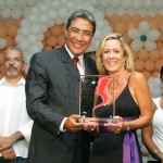 Prefeito homenageia mulheres com troféus Núbia Marques e Mulher Destaque 2005 - Fotos: Wellington Barreto