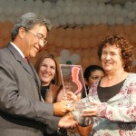 Prefeito homenageia mulheres com troféus Núbia Marques e Mulher Destaque 2005 - Fotos: Wellington Barreto