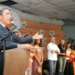 Prefeito homenageia mulheres com troféus Núbia Marques e Mulher Destaque 2005 - Fotos: Wellington Barreto