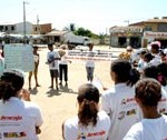 Adolescentes dos projetos sociais da PMA realizam caminhada em defesa do meio ambiente - Fotos: Wellington Barreto