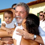 População do bairro Coroa do Meio recebe visita do presidente da República - Fotos: Márcio Dantas