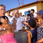 População do bairro Coroa do Meio recebe visita do presidente da República - Fotos: Márcio Dantas