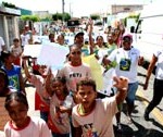Crianças e adolescentes atendidos pela Semasc participam de caminhada ambiental no Santos Dumont - Fotos: Wellington Barreto
