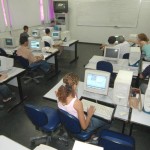 Prefeitura oferece capacitação para mais de 180 pessoas dos bairros Santa Maria e Coroa do Meio - Fotos: Silvio Rocha