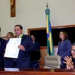 Prefeito prestigia entrega da Ordem do Mérito Parlamentar ao empresário Antônio Bomfim - Fotos: Márcio Dantas