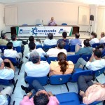 Prefeito participa de debate promovido pelos dirigentes lojistas - Fotos: Márcio Dantas