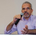 Prefeito participa de debate promovido pelos dirigentes lojistas - Fotos: Márcio Dantas