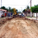 Emurb implanta infraestrutura em rua da Coroa do Meio - Fotos: Meme Rocha
