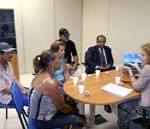Secretária da Semasc recebe grupo de moradores do Morro do Avião para avaliar o problema das enchentes no bairro - Fotos: Márcio Garcez