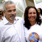 Prefeito prestigia abertura da exposição de artigos produzidos pelas mães do Santa Maria - Fotos: Márcio Dantas
