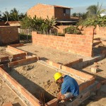 Casas construídas na Coroa do Meio pela Prefeitura contam com estrutura reforçada - Fotos: Sílvio Rocha