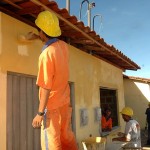 Casas construídas na Coroa do Meio pela Prefeitura contam com estrutura reforçada - Fotos: Sílvio Rocha