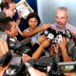 Prefeito condena prisão de sindicalistas - Foto: Márcio Dantas