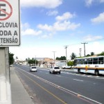 SMTT orienta ciclistas na condução de veículo no trânsito - Fotos: Márcio Garcez