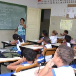 Professores da rede municipal de ensino voltam às salas de aula - Fotos: Walter Martins