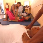 PMA oferece curso de massoterapia para comunidade da Coroa do Meio - Fotos: Sílvio Rocha