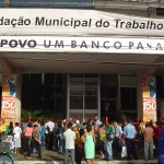 Milhares de pessoas buscam senhas para inscrições no PAR - Fotos: Ascom/Fundat