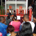 Milhares de pessoas buscam senhas para inscrições no PAR - Fotos: Ascom/Fundat