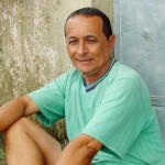 Associação de Moradores do Orlando Dantas adota canteiro da avenida Gasoduto - Fotos: Wellington Barreto