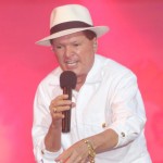 Alcymar Monteiro inicia sua apresentação no Forró Caju 2006  - Alcymar anima público no Forró Caju
