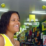 Comerciantes dos mercados satisfeitos com as vendas durante o Forró Caju - Fotos: Márcio Garcez